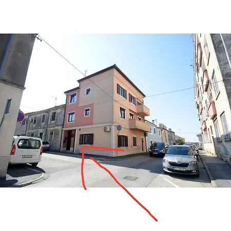Gallery Premium 99 Near Ammphiteatre With Garage 5 Days And More Gratis Apartment
